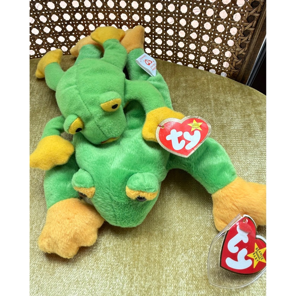 Ty Smoochy Frog Teenie Beanie Baby & Beanie Baby PVC Pellet Pair Tags